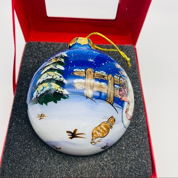 Glass Ball Ornament Santa Claus Reverse Painted Costco with Gift Box - Picture 4 of 8